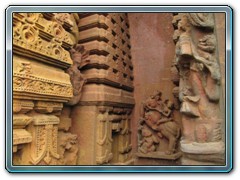 Sculptures on wall of Mukteshwar Temple, Bhubaneswar, Orissa
