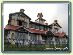 Dilapidated colonial bungalow, Simla