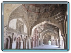 Inside Bada Gumbad - Lodhi garden