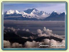 Zoomed view of(R to L) Mt. Pandim, Mt. Kangchenjunga, Kabru North, South and Dome from Darjeeling Mall